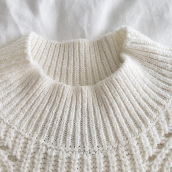 Abercrombie & Fitch mock neck knit sweater small white - Picture 5 of 7
